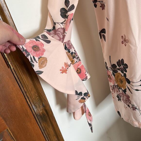 Leith | Flutter Sleeved Dress Size S - Picture 5 of 14